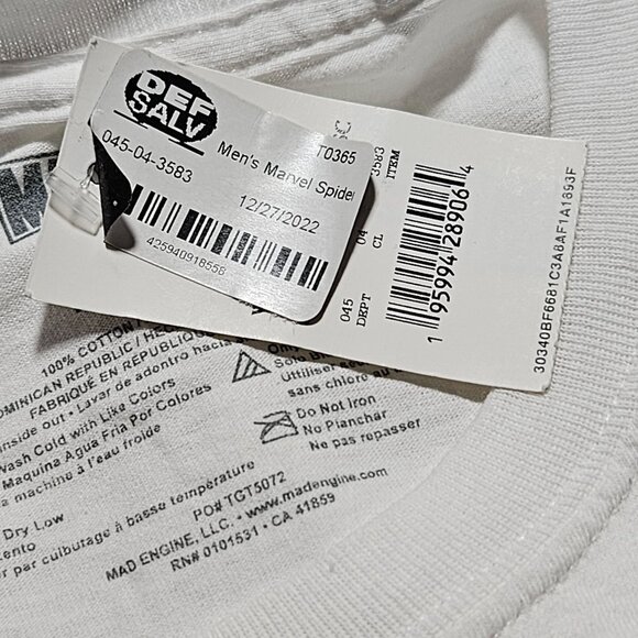 Marvel Comics Spider-Man Graphic T-Shirt Mens Size Medium White Short Sleeve - Picture 5 of 5